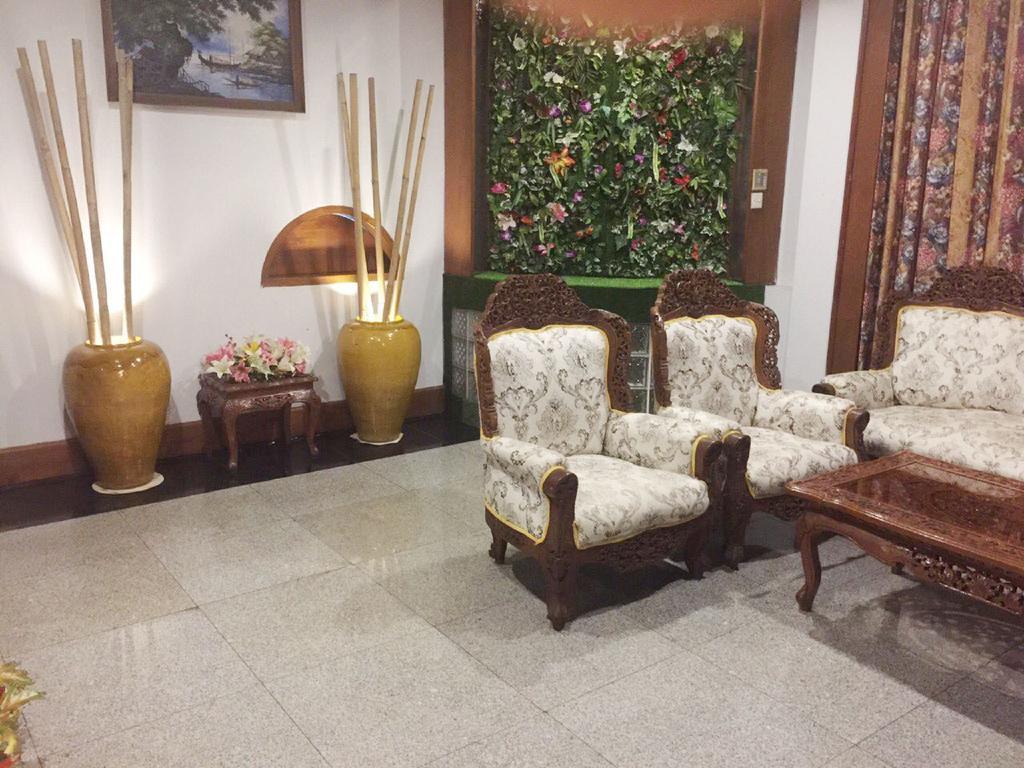 Excel Palace Hotel Yangon Extérieur photo